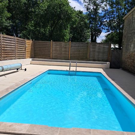 La Laujere Ivie - Gite & Piscine Privative Saint-Hilaire-du-Bois  Exterior foto