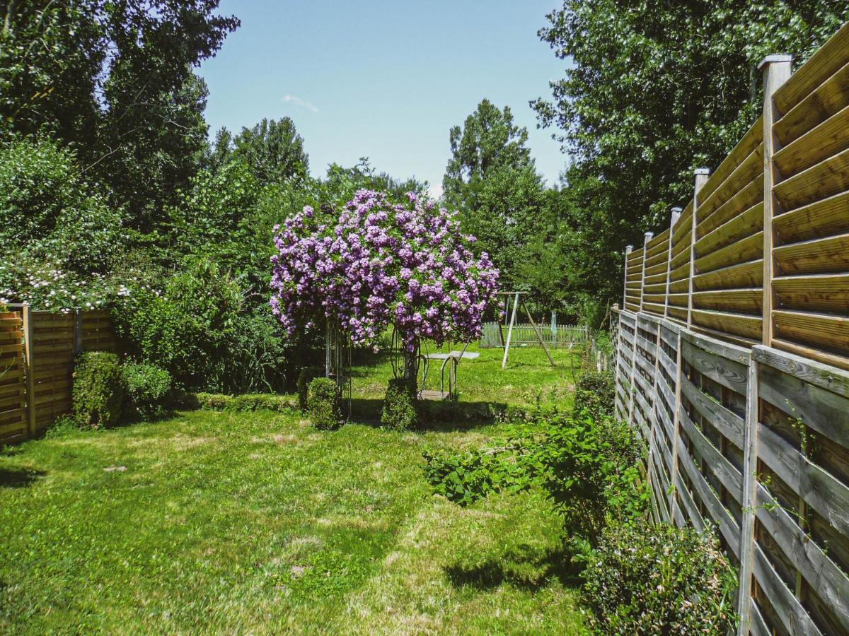 La Laujere Ivie - Gite & Piscine Privative Saint-Hilaire-du-Bois  Exterior foto